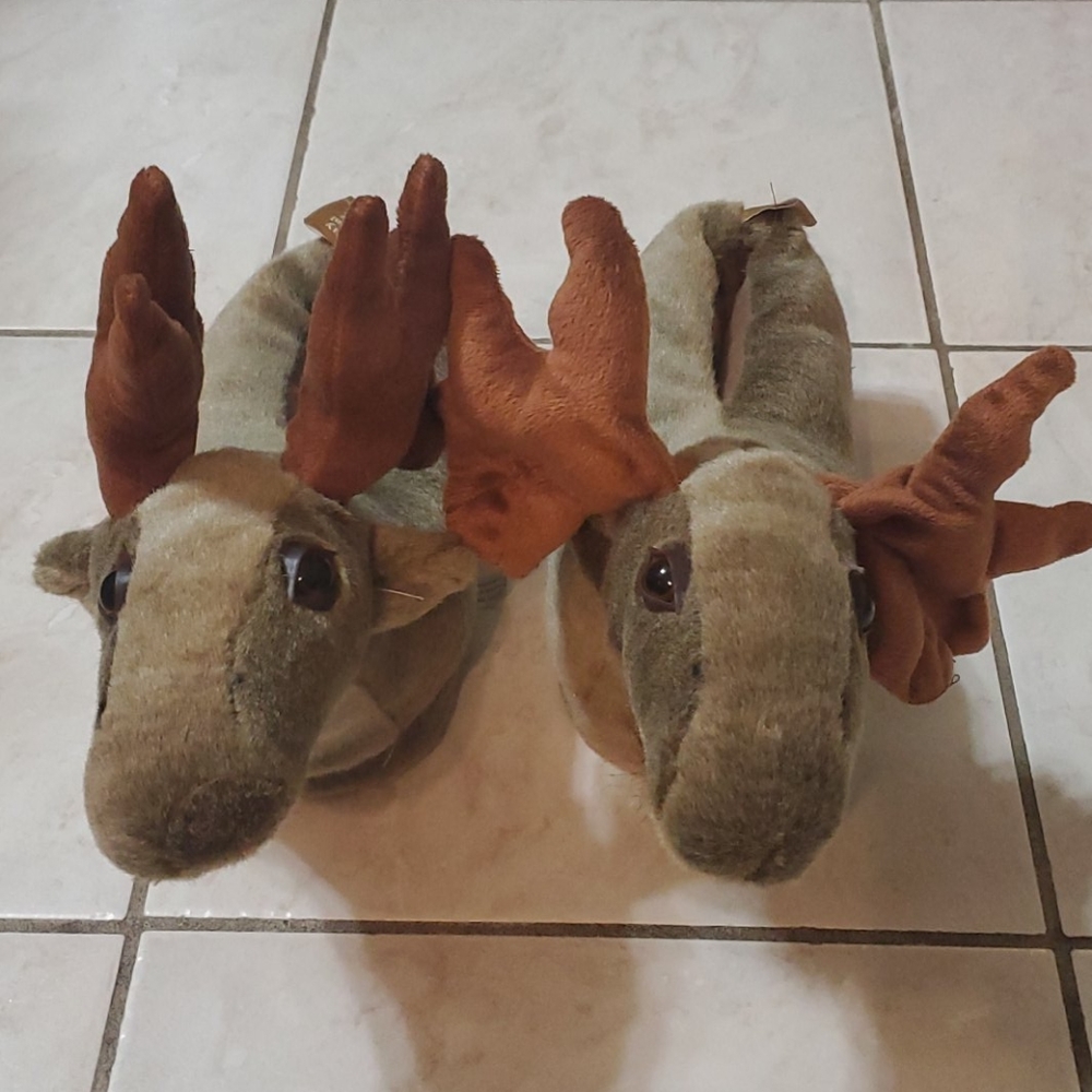 Super Cute Comfy Feet Moose Slippers